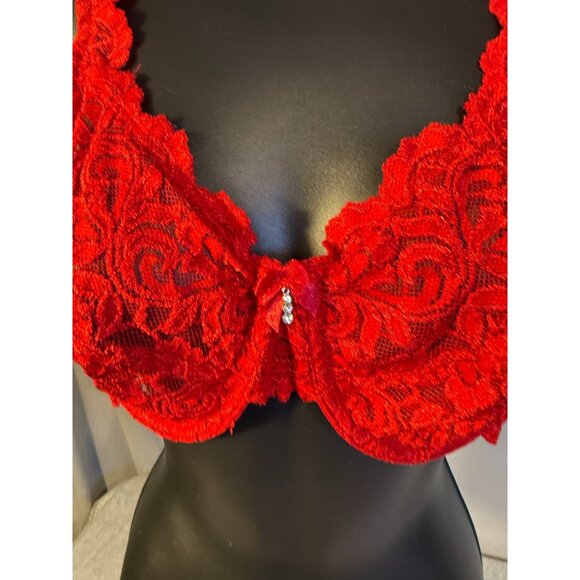 Secret Treasure Womens Red Hot Lacy Underwire Bra Jewel Accent 38C Push Up - Picture 2 of 3